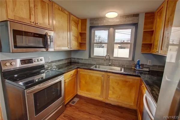 $274,900 | 66 Westwood Drive, Tonawanda, NY 14150