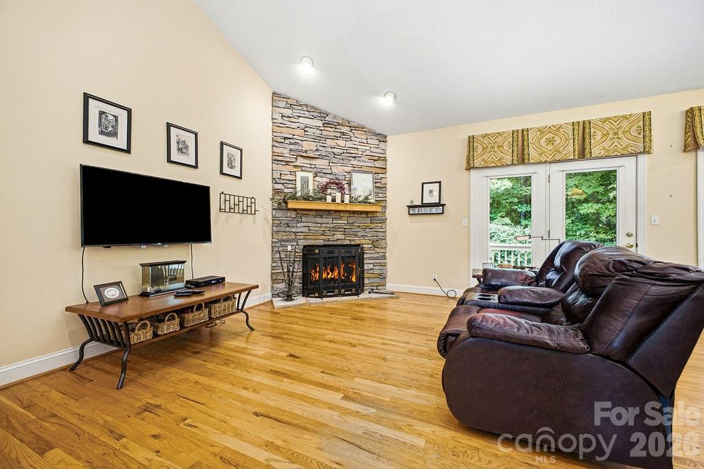 3121 Cove Loop Road Hendersonville, NC 28739 - Photo 9 of 48