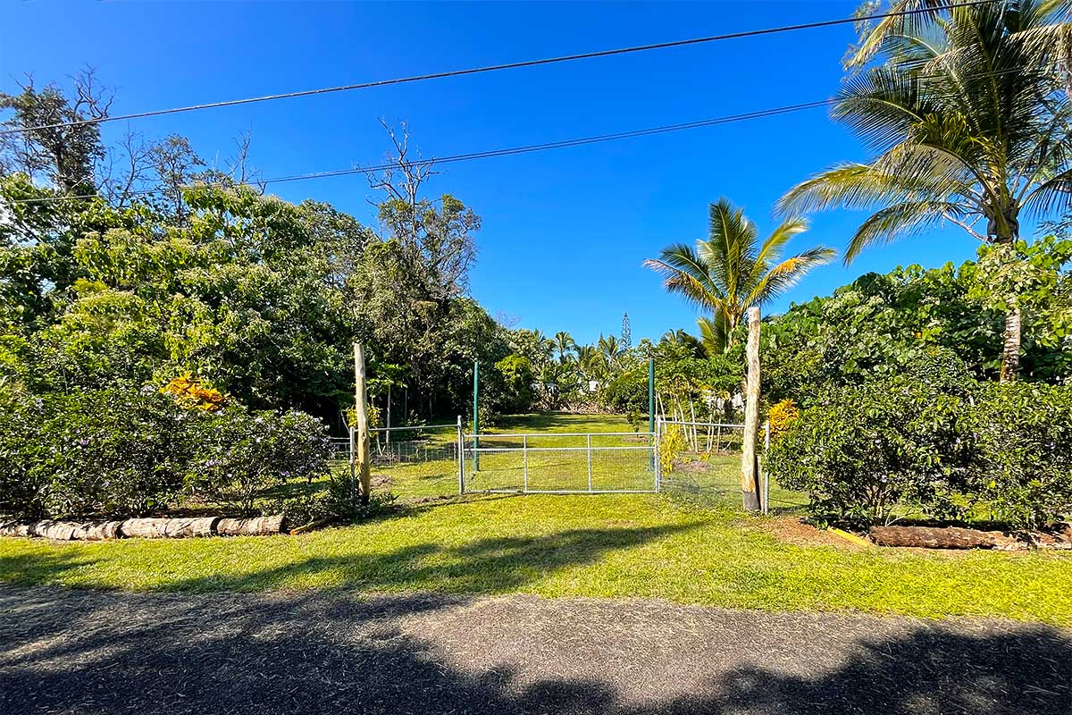 154 Koaekea Street Pahoa, HI 96778 - Photo 4 of 27 a view of a yard with swimming pool