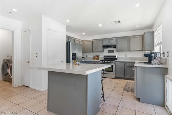$520,000 | 330 Laguna Glen Drive, Henderson, NV 89014