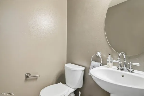 $520,000 | 330 Laguna Glen Drive, Henderson, NV 89014