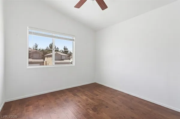 $520,000 | 330 Laguna Glen Drive, Henderson, NV 89014