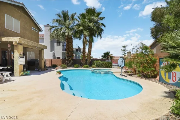 $520,000 | 330 Laguna Glen Drive, Henderson, NV 89014