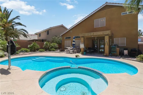 $520,000 | 330 Laguna Glen Drive, Henderson, NV 89014