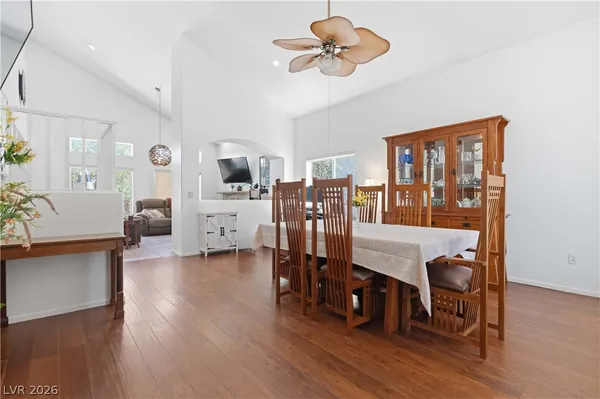 $520,000 | 330 Laguna Glen Drive, Henderson, NV 89014