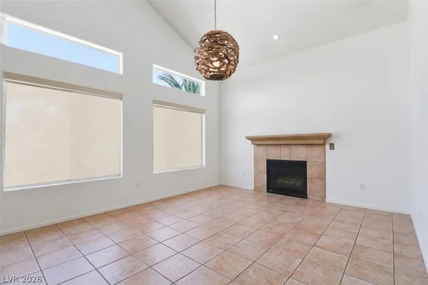 $520,000 | 330 Laguna Glen Drive, Henderson, NV 89014