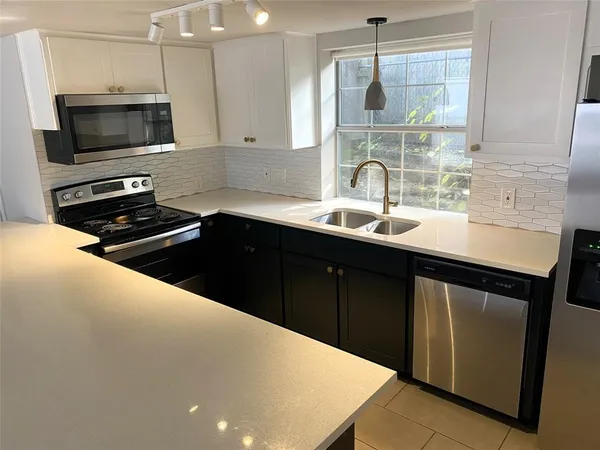 $2,500 | 2503 Hartford Road, Unit C, Austin, TX 78703