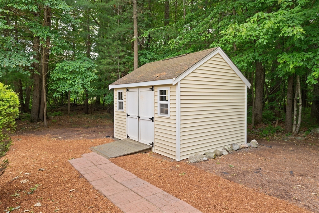 33 Alger Way Stoughton, MA 02072 - Photo 33 of 38