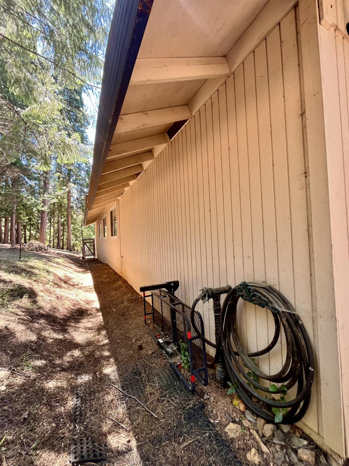 5635 Azalea Circle Pollock Pines, CA 95726 - Photo 15 of 20 Side of Home