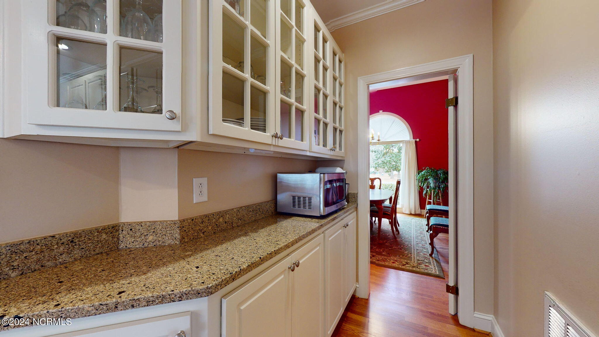 1988 Jack Rabbit Lane New Bern, NC 28562 - Photo 8 of 57 Wet Bar