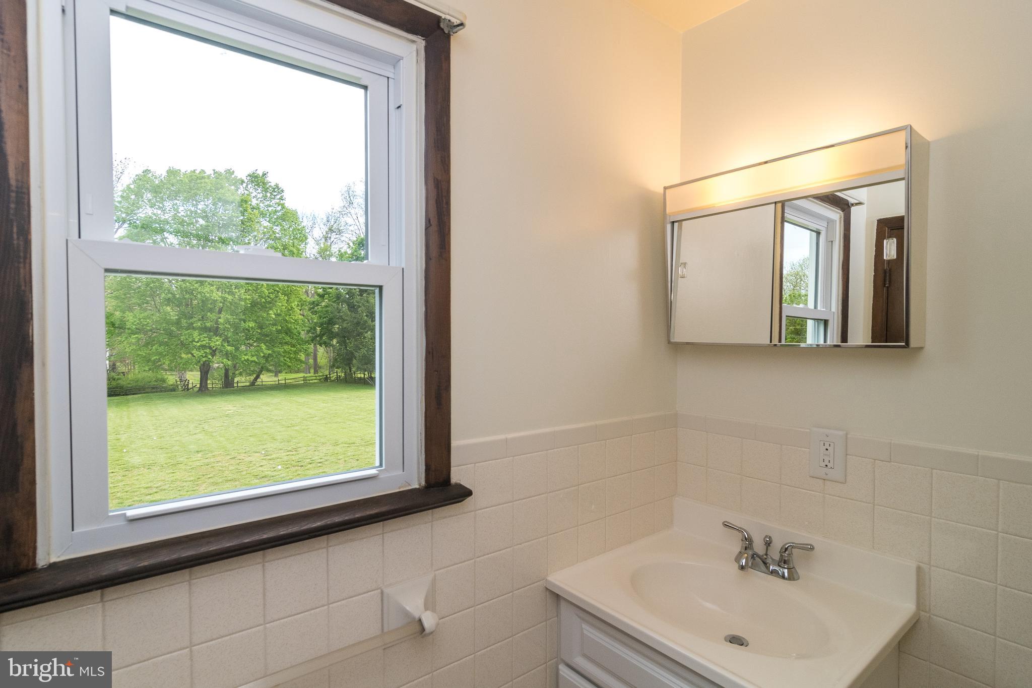 3398 Highway 212 Riegelsville, PA 18077 - Photo 14 of 28 Gallery Image 14