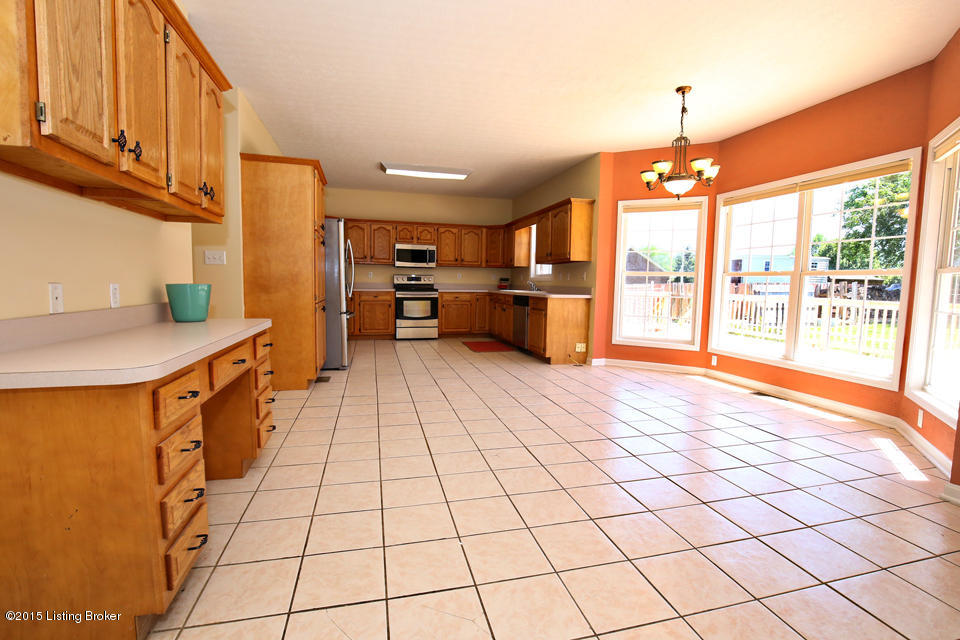 157 Rolling Fork Road Shepherdsville, KY 40165 - Photo 19 of 37 first floor kitchen