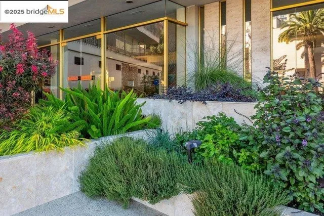 a close up of a street sign