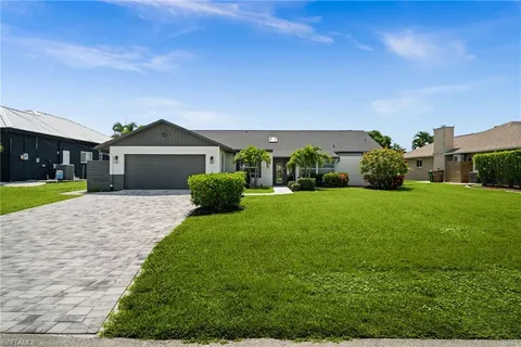 $789,000 | 3911 Southwest 25th Court, Cape Coral, FL 33914