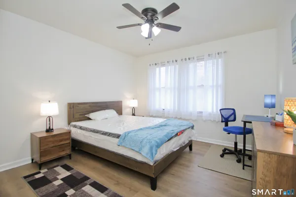 $2,200 | 1 Concorde Way, Unit B3, Windsor Locks, CT 06096