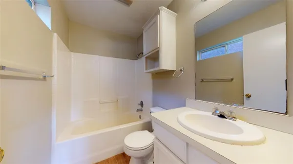 $1,100 | 1511 Hollow Hill Drive, Unit B, Bryan, TX 77802