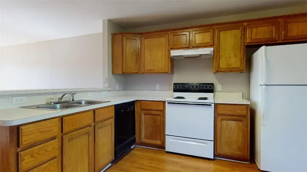 $1,100 | 1511 Hollow Hill Drive, Unit B, Bryan, TX 77802