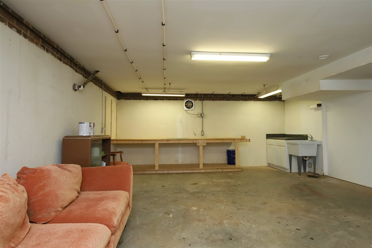 2800 Rue Sans Famille Raleigh, NC 27607 - Photo 25 of 27 Garage Workshop