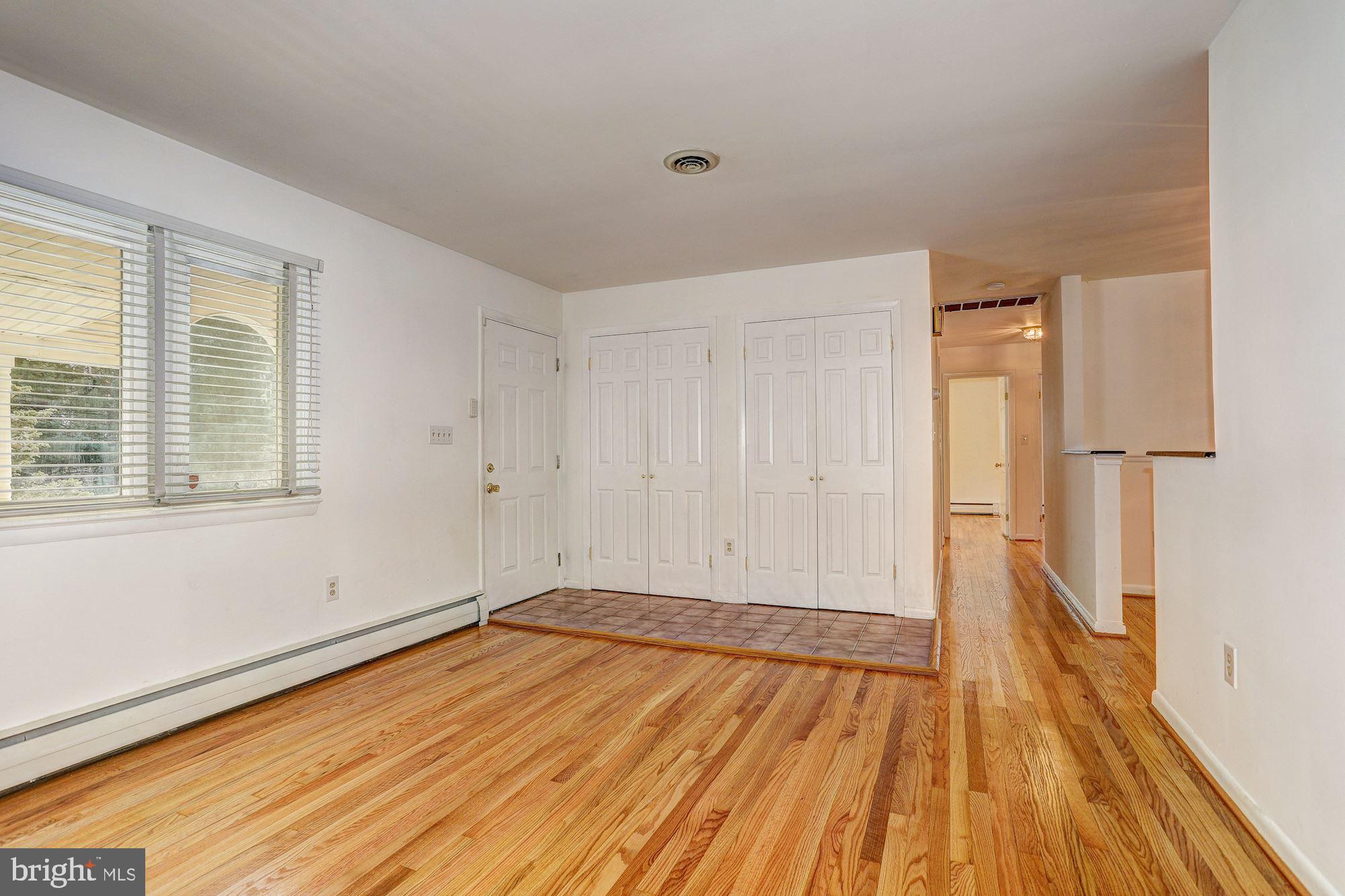 11501 Johns Hopkins Road Fulton, MD 20759 - Photo 6 of 44 Living Room