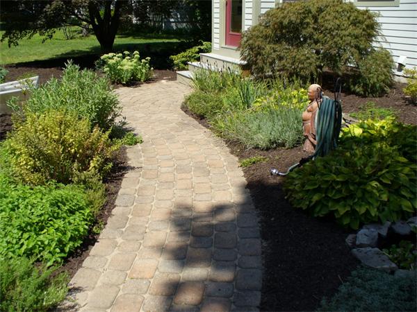 32 Gleason Road Northampton, MA 01060 - Photo 3 of 17 Gallery Image 3