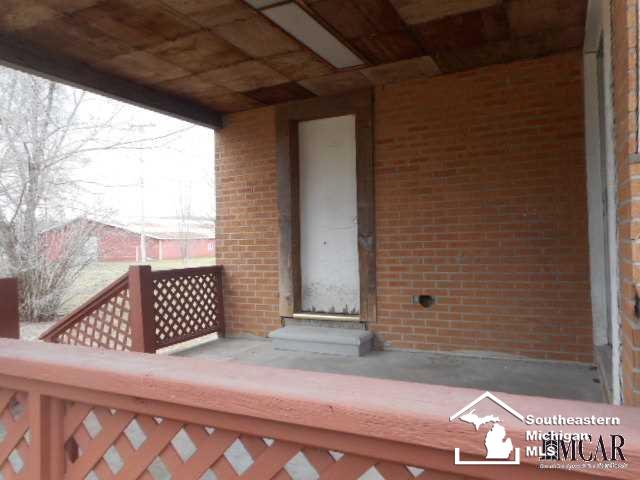 13148 Darling Road Milan, MI 48160 - Photo 8 of 23 21421403-7.JPG