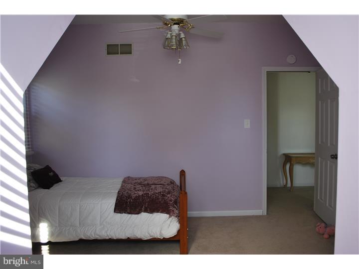 205 Julie Road Chalfont, PA 18914 - Photo 17 of 24 Gallery Image 17