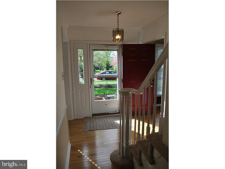 205 Julie Road Chalfont, PA 18914 - Photo 3 of 24 Gallery Image 3
