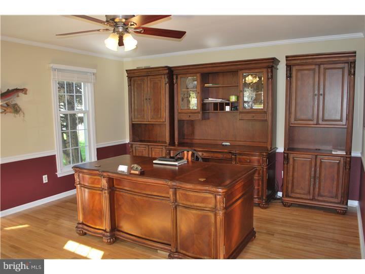 205 Julie Road Chalfont, PA 18914 - Photo 6 of 24 Gallery Image 6