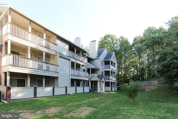 $1,950 | 3916 Penderview Drive, Unit 436, Fairfax, VA 22033