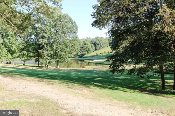 $1,950 | 3916 Penderview Drive, Unit 436, Fairfax, VA 22033