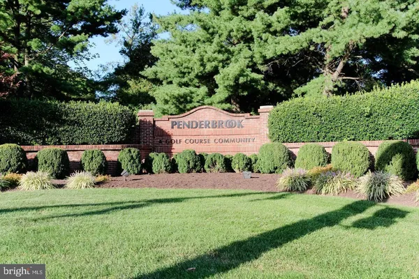 $1,950 | 3916 Penderview Drive, Unit 436, Fairfax, VA 22033