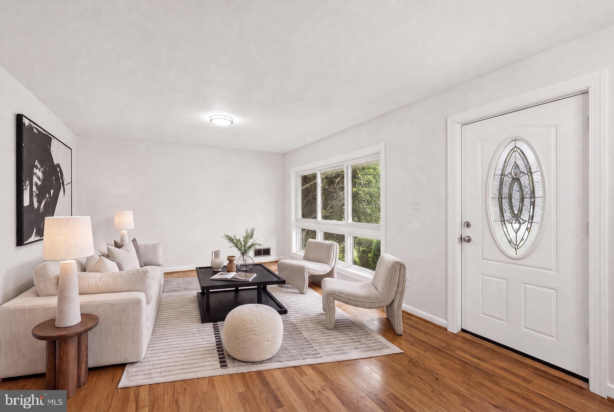 4501 Renn Street Rockville, MD 20853 - Photo 8 of 36