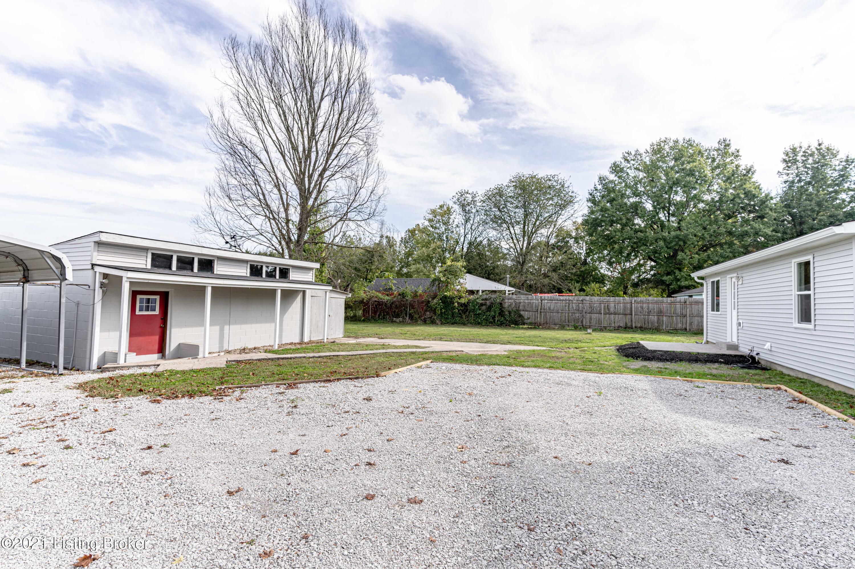 9807 Fairmount Road Louisville, KY 40291 - Photo 52 of 63 DSC05718