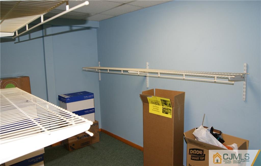 1815 Oak Road North Brunswick, NJ 08902 - Photo 15 of 24 Gallery Image 15