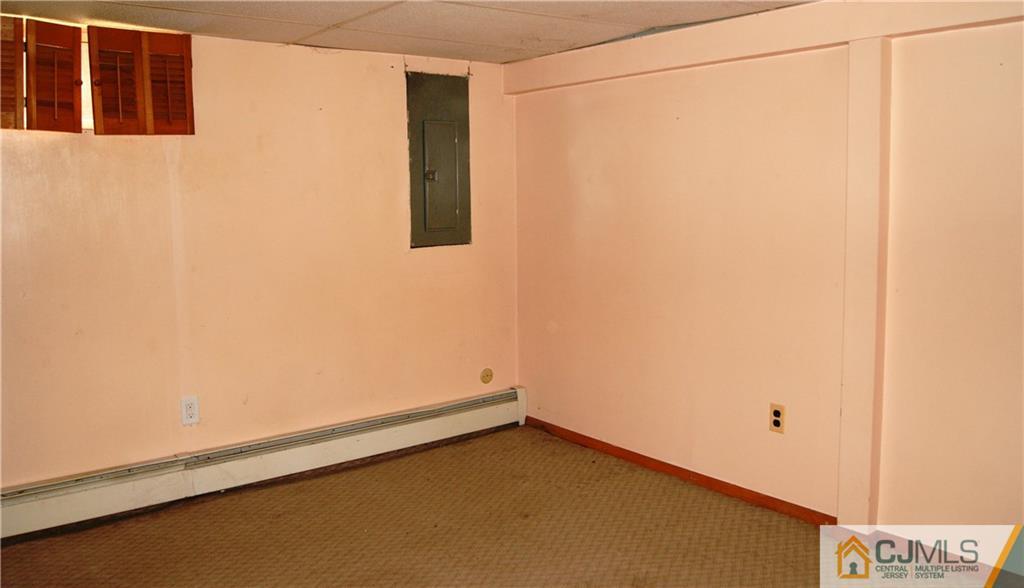 1815 Oak Road North Brunswick, NJ 08902 - Photo 16 of 24 Gallery Image 16