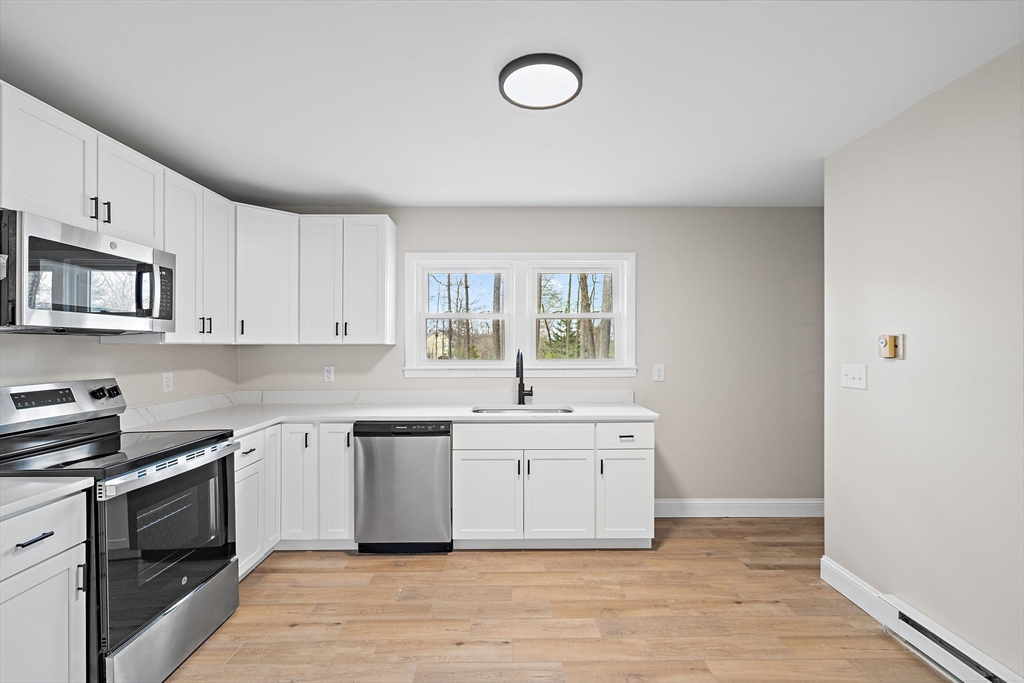 53 Little Turnpike Road Shirley, MA 01464 - Photo 10 of 32