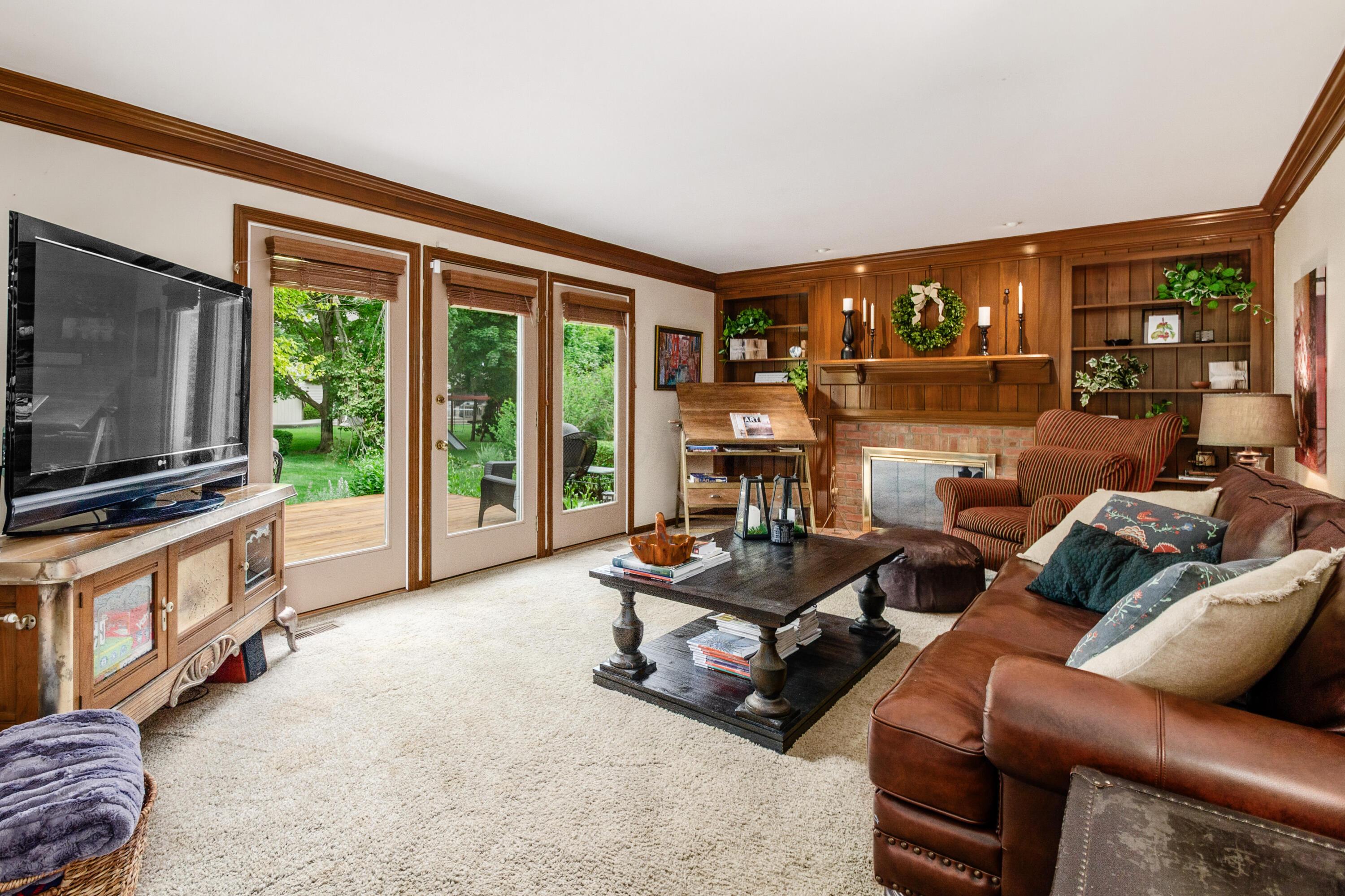 7379 Wings Livery Road Dublin, OH 43017 - Photo 16 of 44 Family Room with Built In Bookshelves