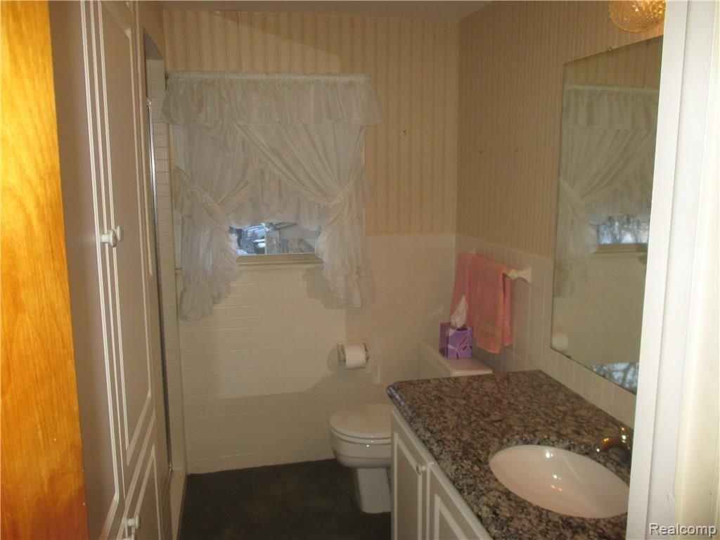 368 Willow Tree Lane Rochester Hills, MI 48306 - Photo 32 of 34