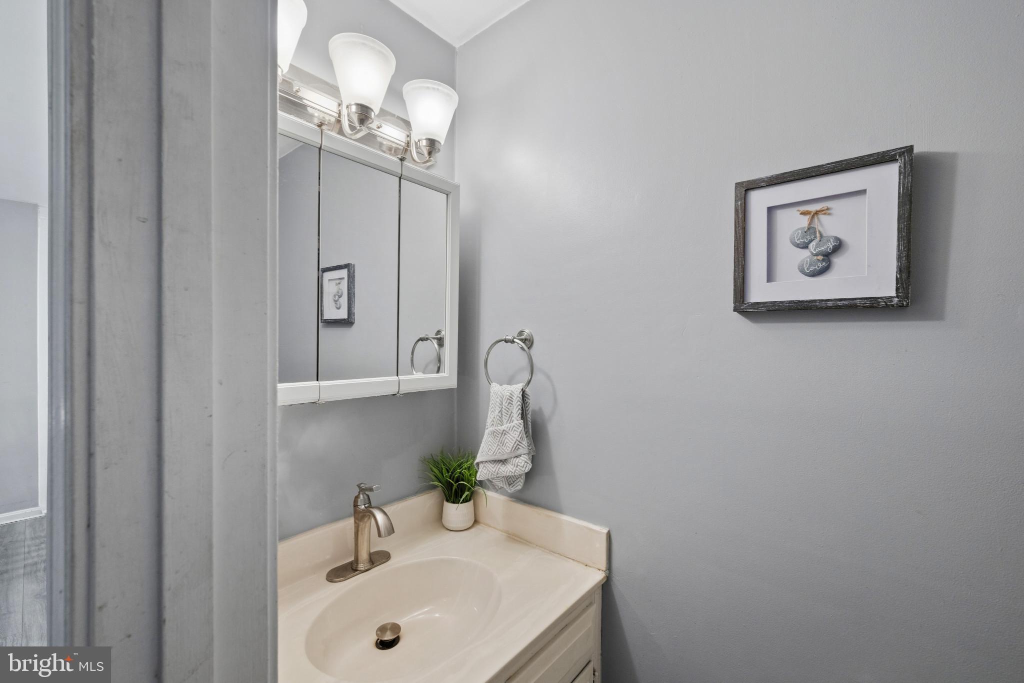 603 St Georges Station Road Reisterstown, MD 21136 - Photo 23 of 34 Half bathroom