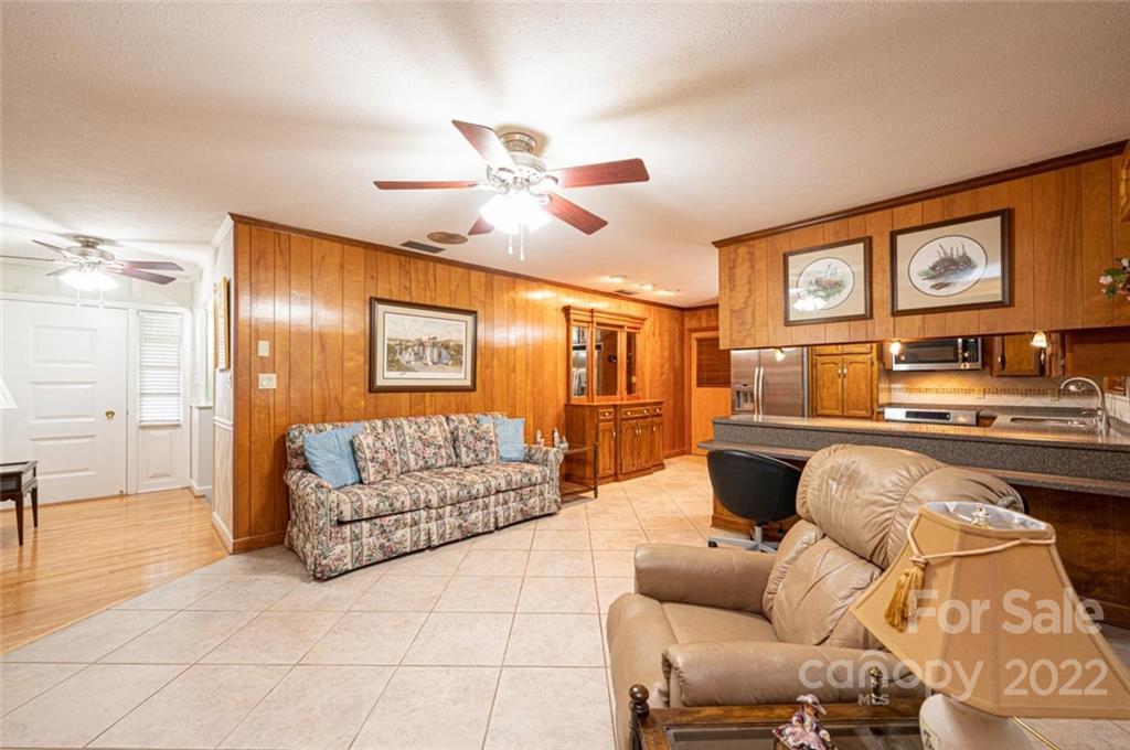 800 Enola Road Morganton, NC 28655 - Photo 7 of 45 Gallery Image 7