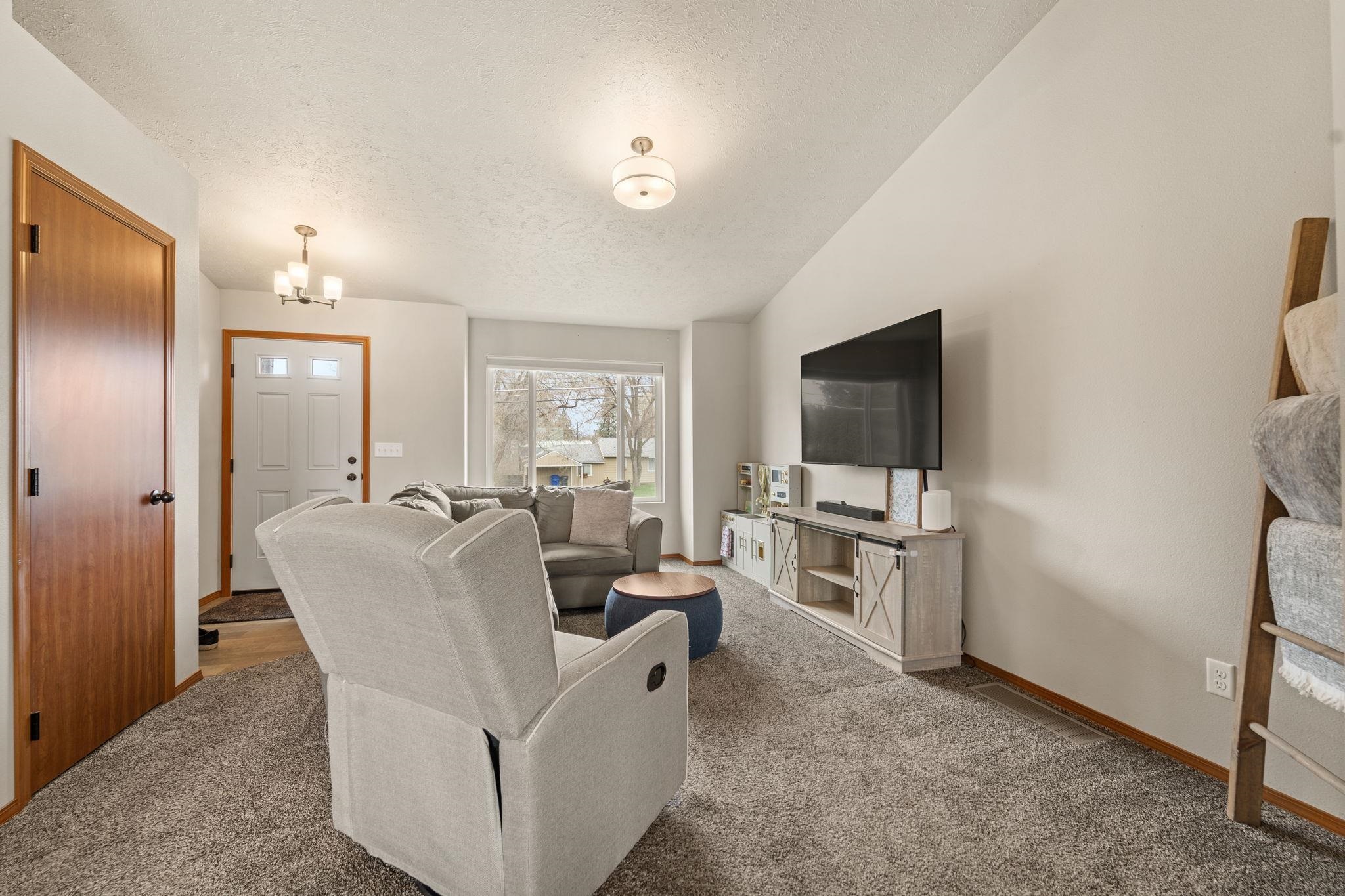 1316 South Pierce Road Spokane Valley, WA 99206 - Photo 5 of 38