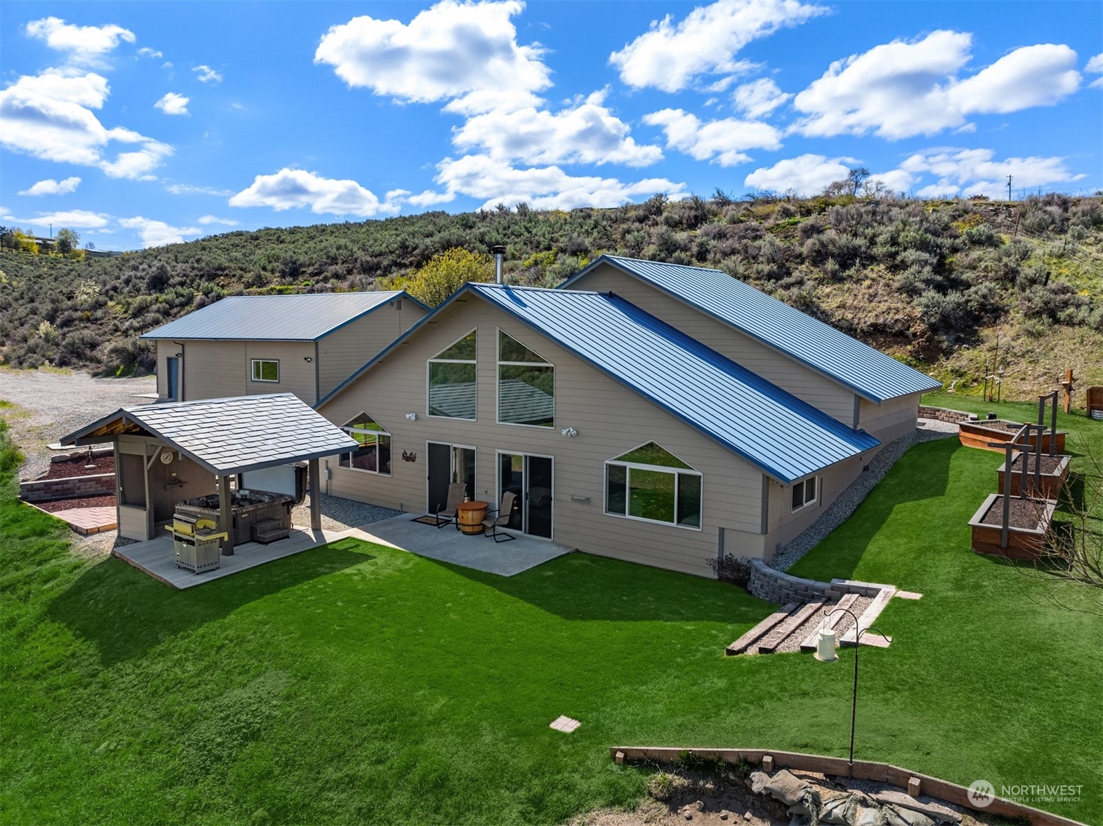 676 Meeks Road Wenatchee, WA 98801 - Photo 1 of 40 Gallery Image 1