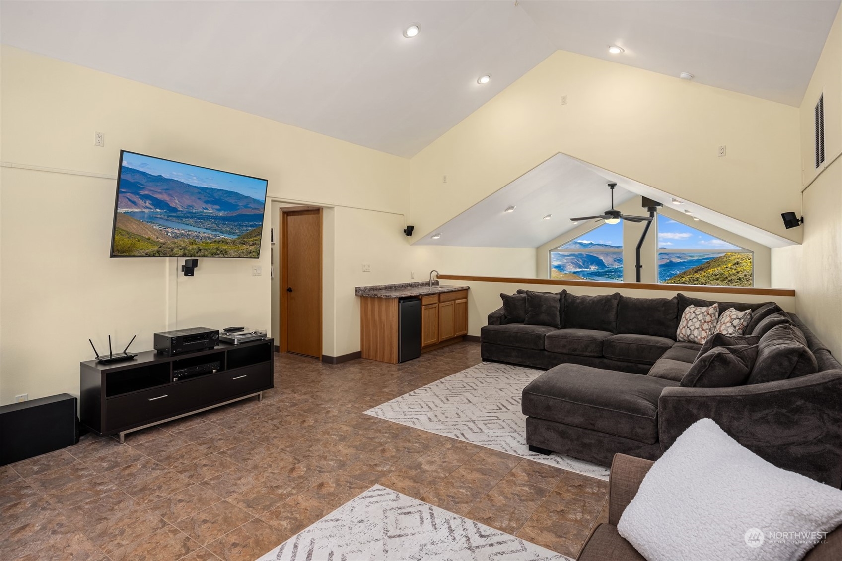 676 Meeks Road Wenatchee, WA 98801 - Photo 17 of 40 Gallery Image 17
