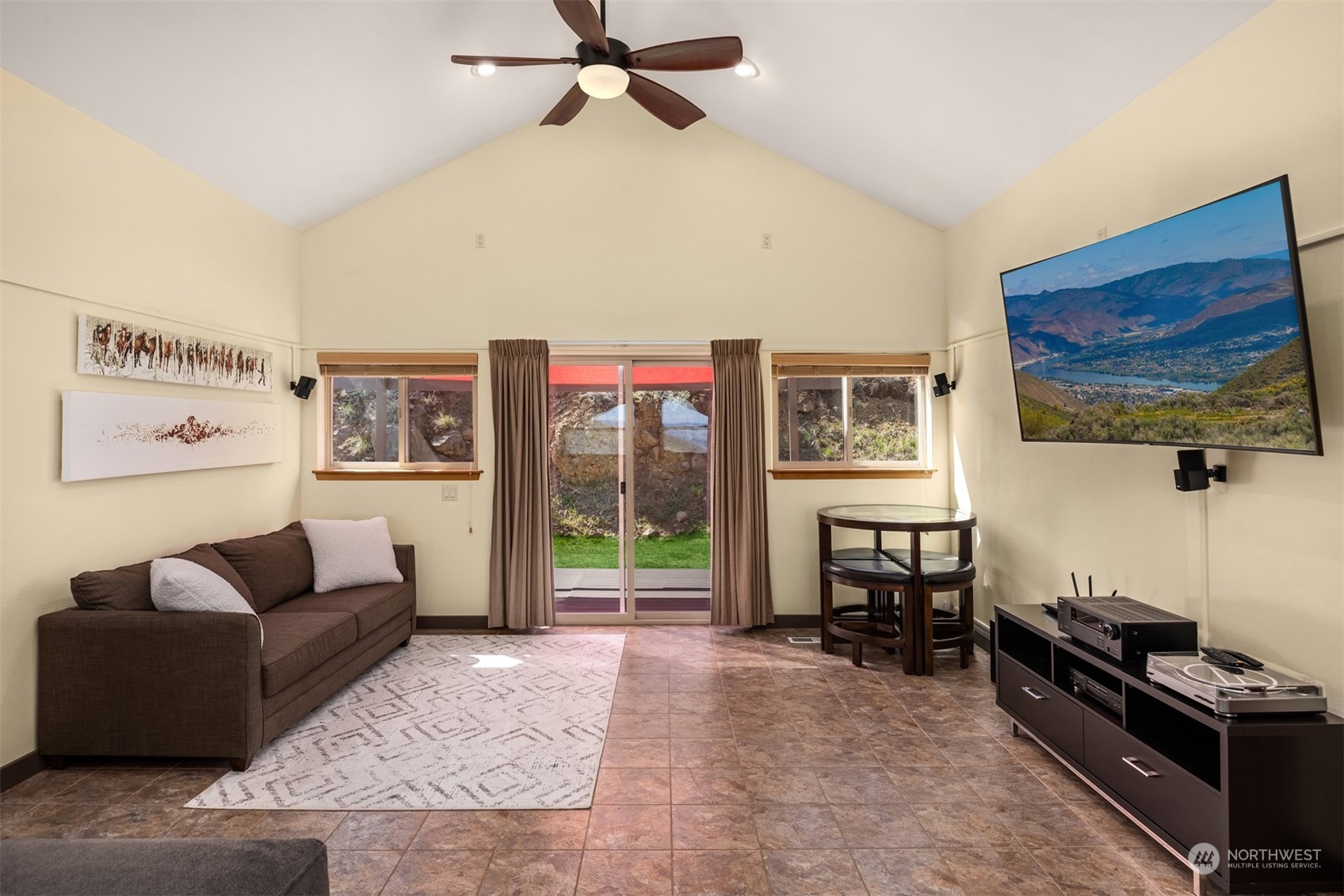 676 Meeks Road Wenatchee, WA 98801 - Photo 18 of 40 Gallery Image 18