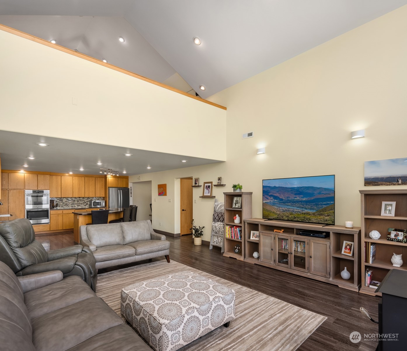676 Meeks Road Wenatchee, WA 98801 - Photo 4 of 40 Gallery Image 4