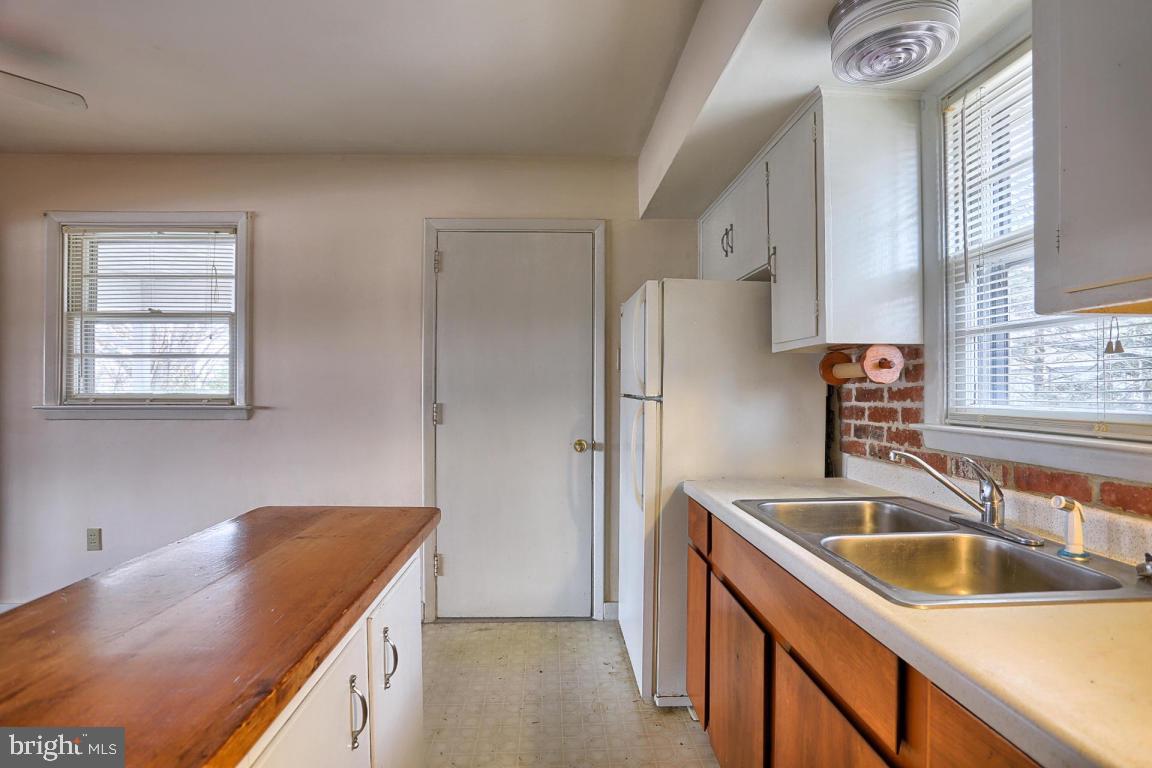 1903 Wabank Road Lancaster, PA 17603 - Photo 12 of 17 Gallery Image 12