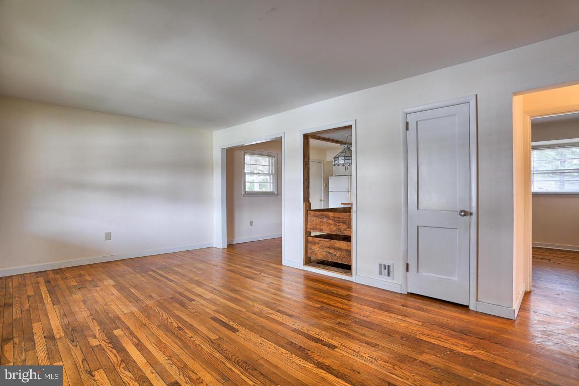 1903 Wabank Road Lancaster, PA 17603 - Photo 4 of 17 Gallery Image 4