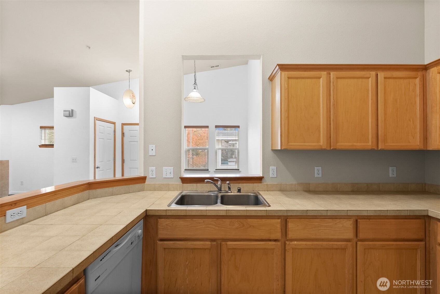 8023 Custer Road Southwest, Unit B6 Lakewood, WA 98499 - Photo 12 of 40