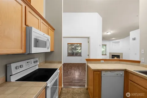 $350,000 | 8023 Custer Road Southwest, Unit B6, Lakewood, WA 98499