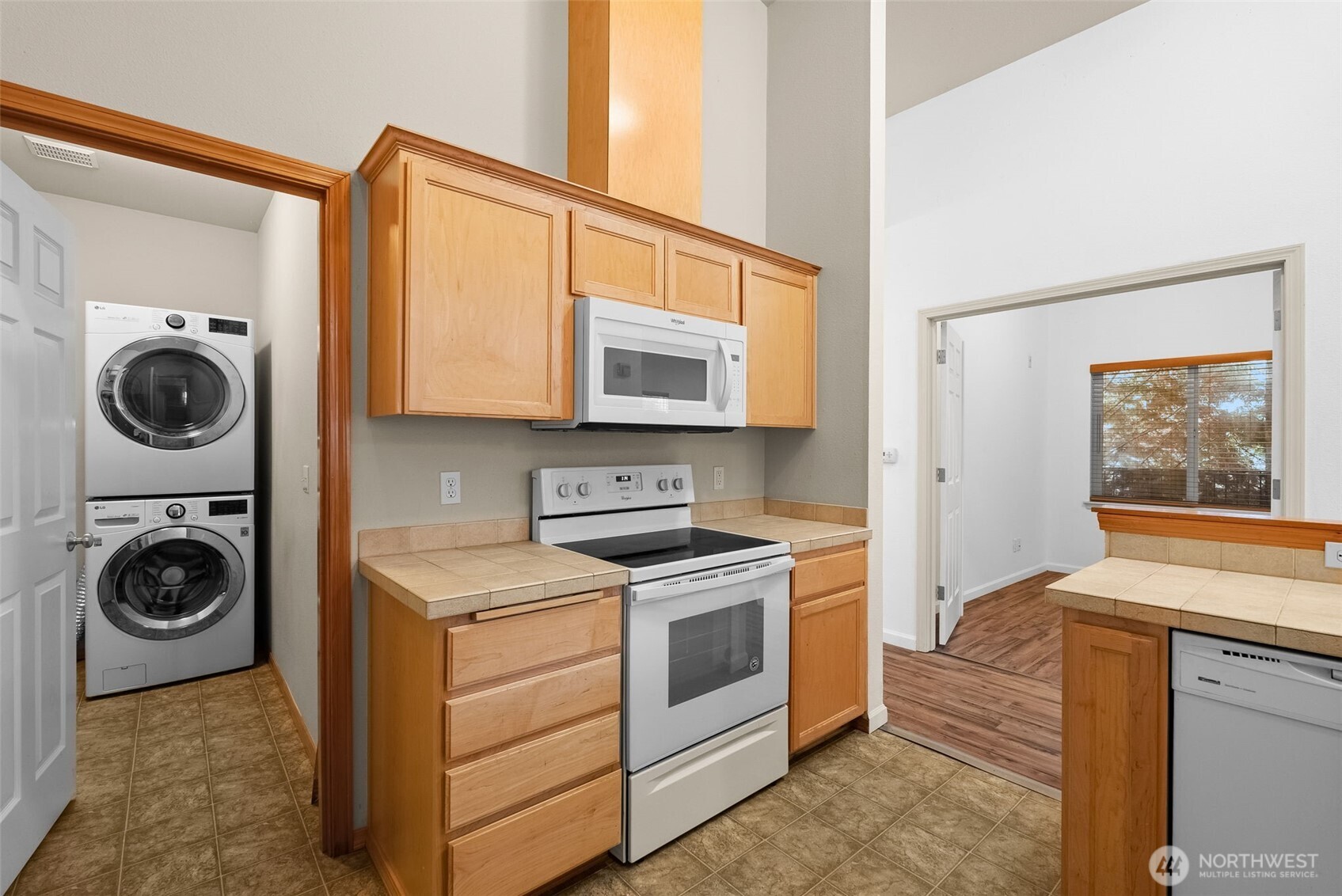 8023 Custer Road Southwest, Unit B6 Lakewood, WA 98499 - Photo 15 of 40